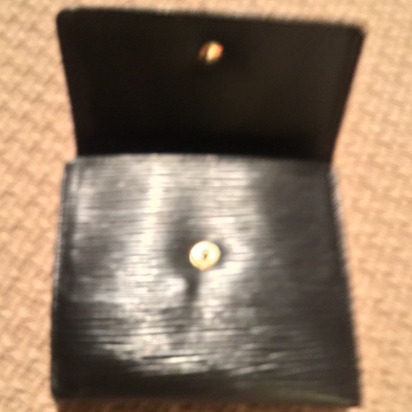 AUTHENTIC LOUIS VUITTON MANS WALLET IN GOOD PRE-LOVED CONDITION. SEE PICTURES. - Picture 3 of 15